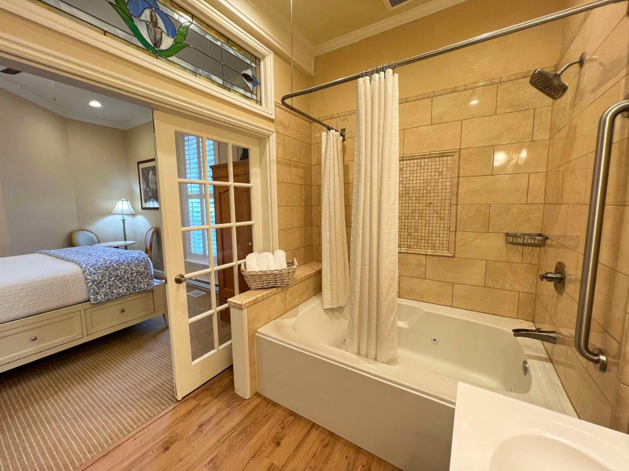 Best Western Grandma'S Feather Bed Mendenhaven Exterior foto